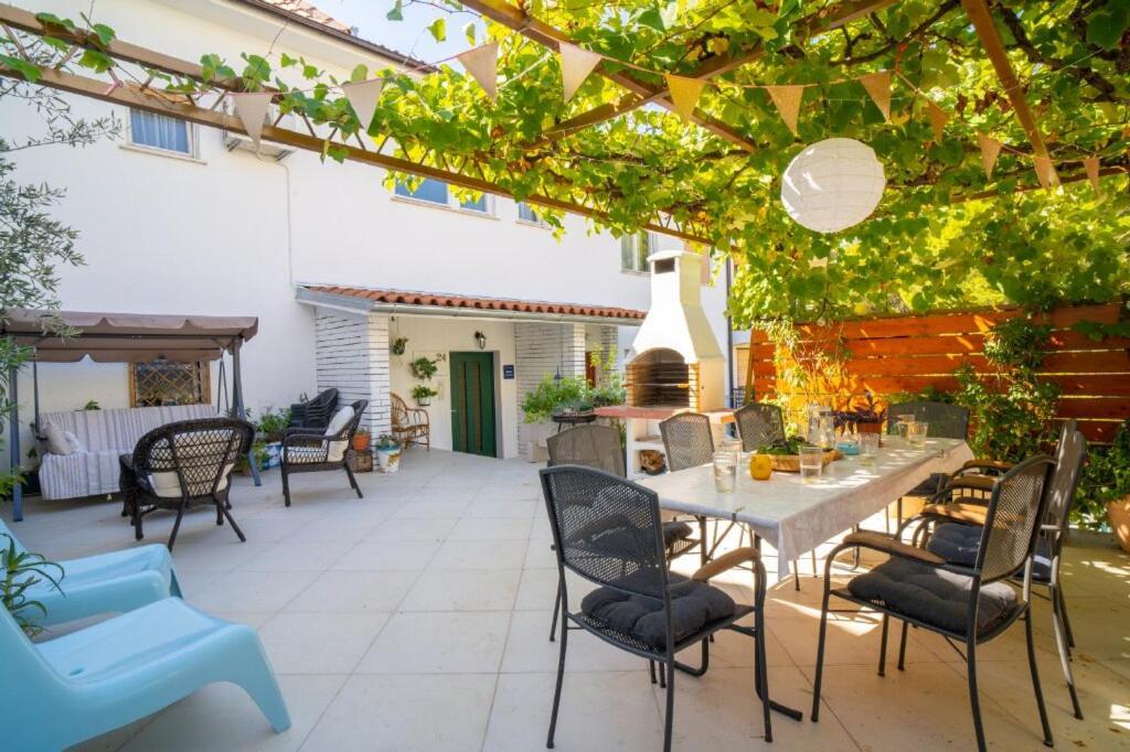 Spacious Apartment By The Sea 8+4 Pula Exterior foto
